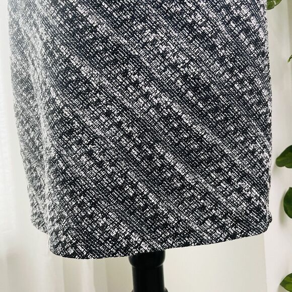 Banana Republic Black & Whtie Soft Tweed Structured High Neck Dress - Size 10P - Picture 4 of 6